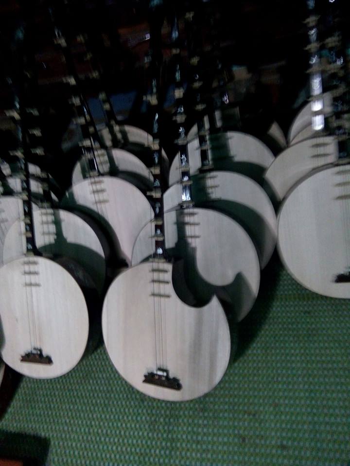 mua đàn nguyệt giá rẻ - xưởng sản xuất nhạc cụ Đàn Hương